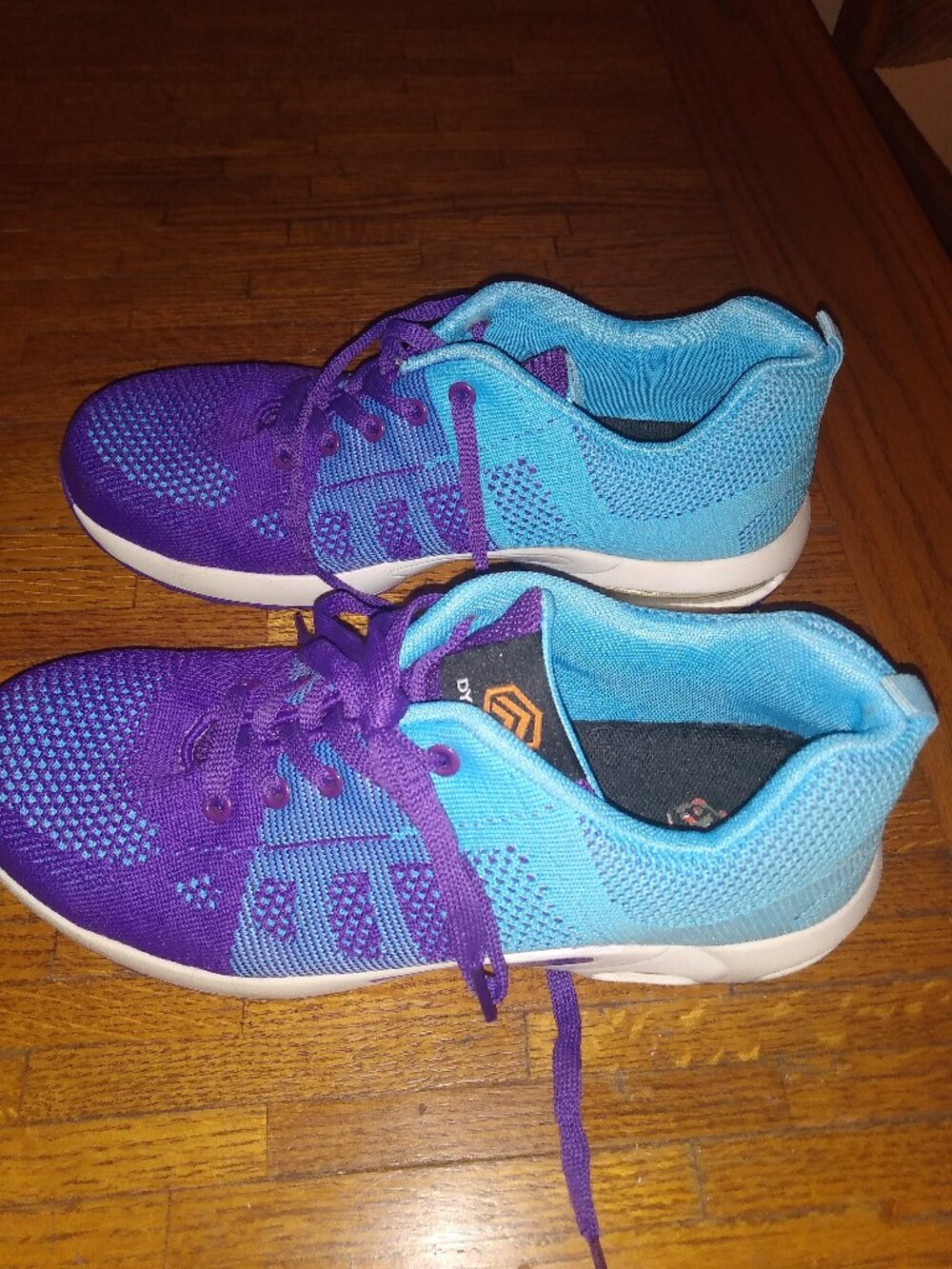 Women's size 10 steel toe sneakers